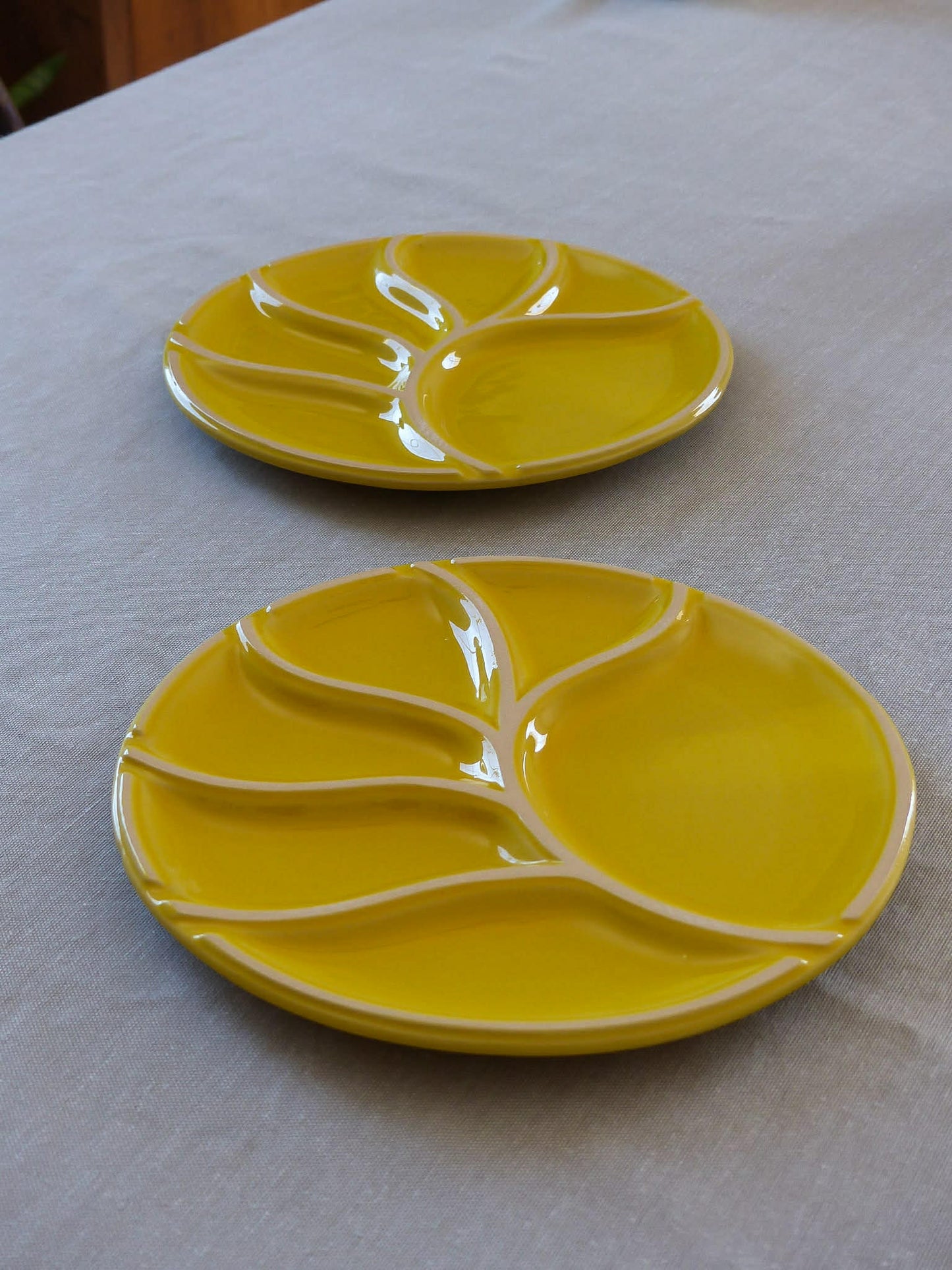 Duo d'assiettes à fondue en céramique jaune, Céramique de Beauce