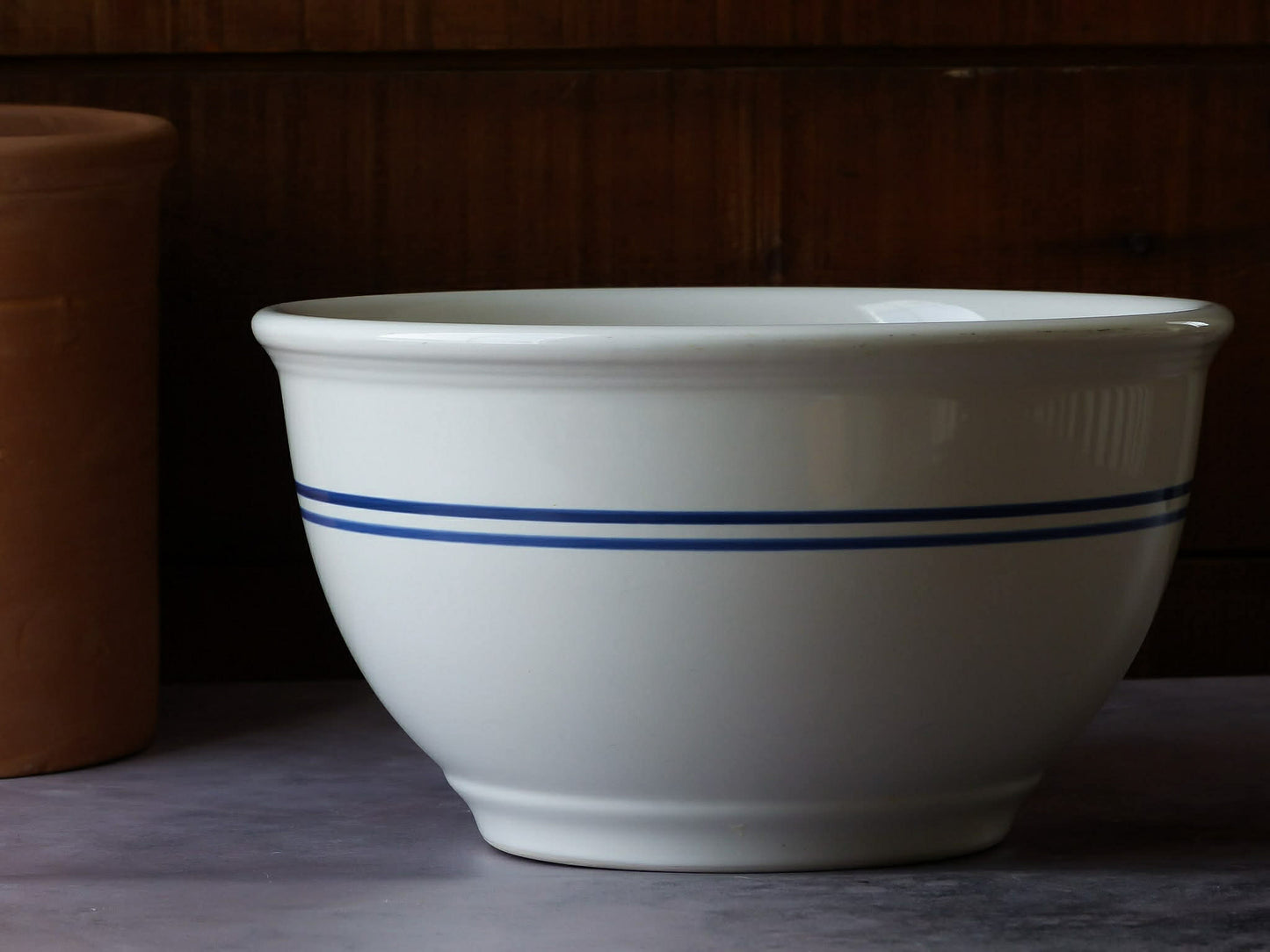 Bol à mélanger en céramique blanc avec liséré bleu
