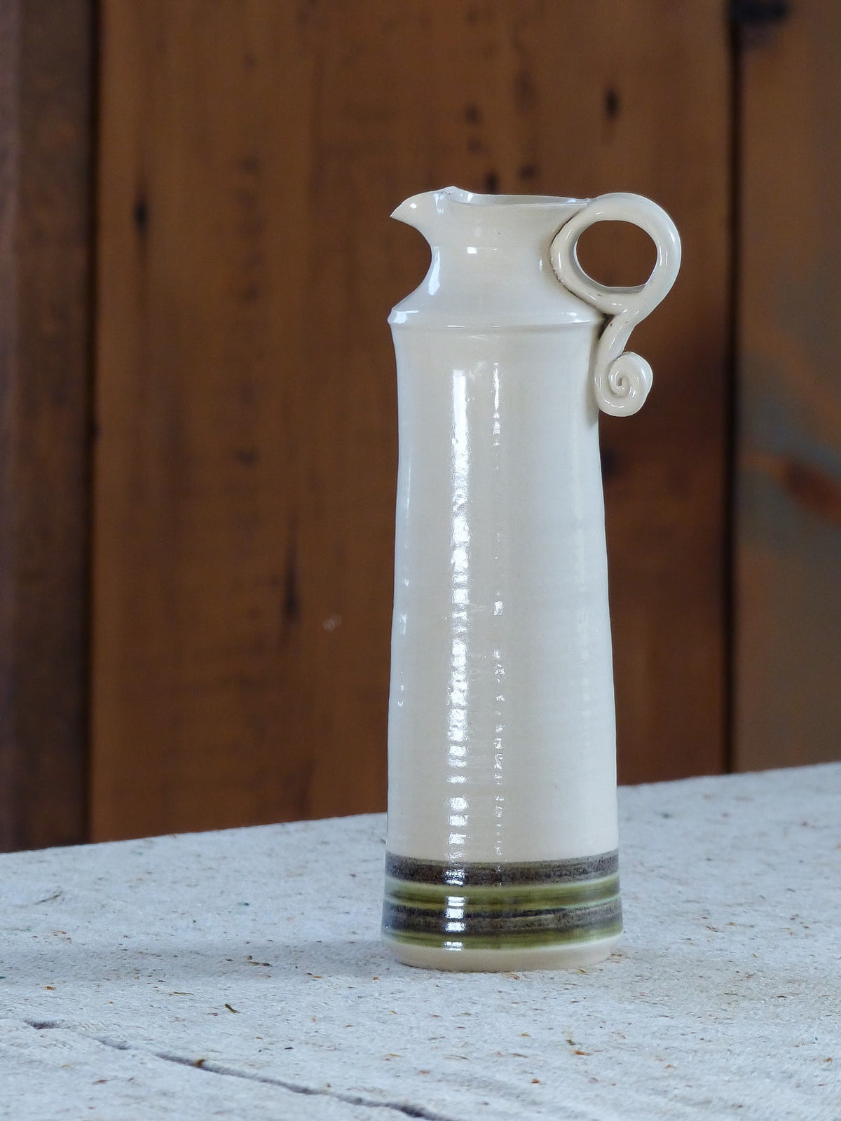 Pichet vintage en céramique crème
