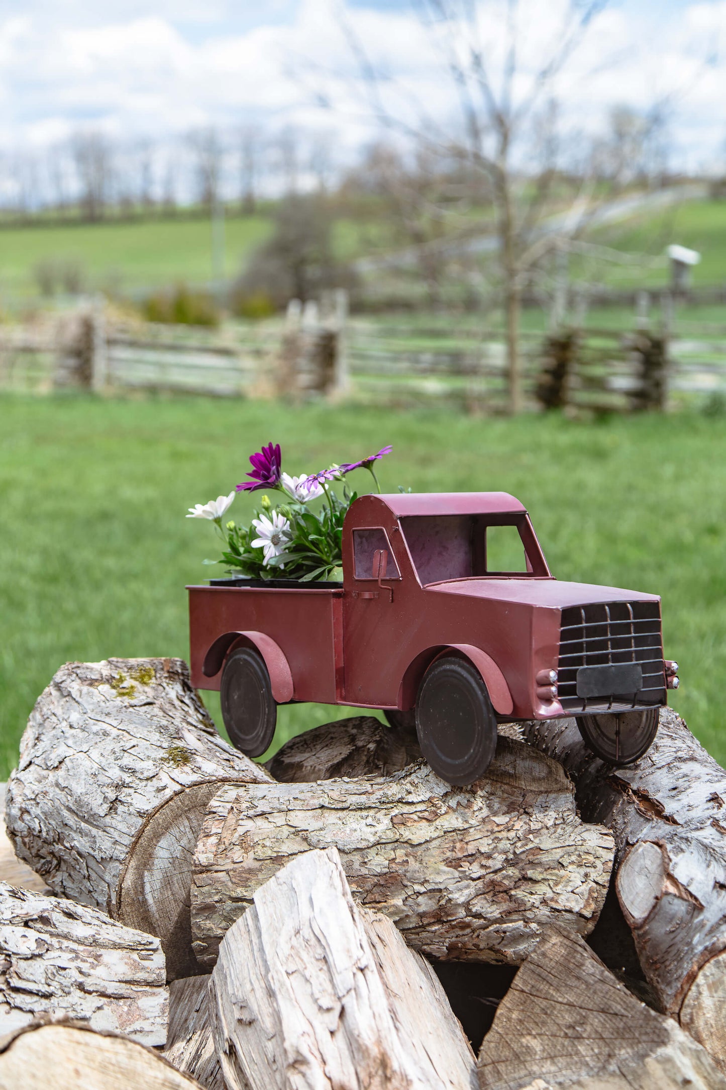 Camion décoratif en métal