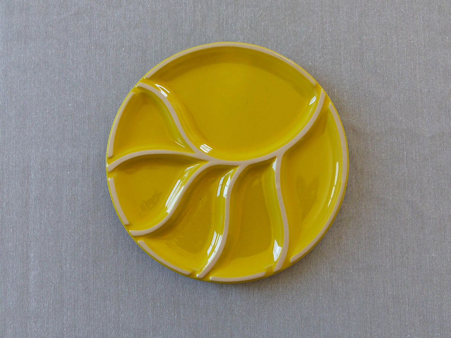 Duo d'assiettes à fondue en céramique jaune, Céramique de Beauce