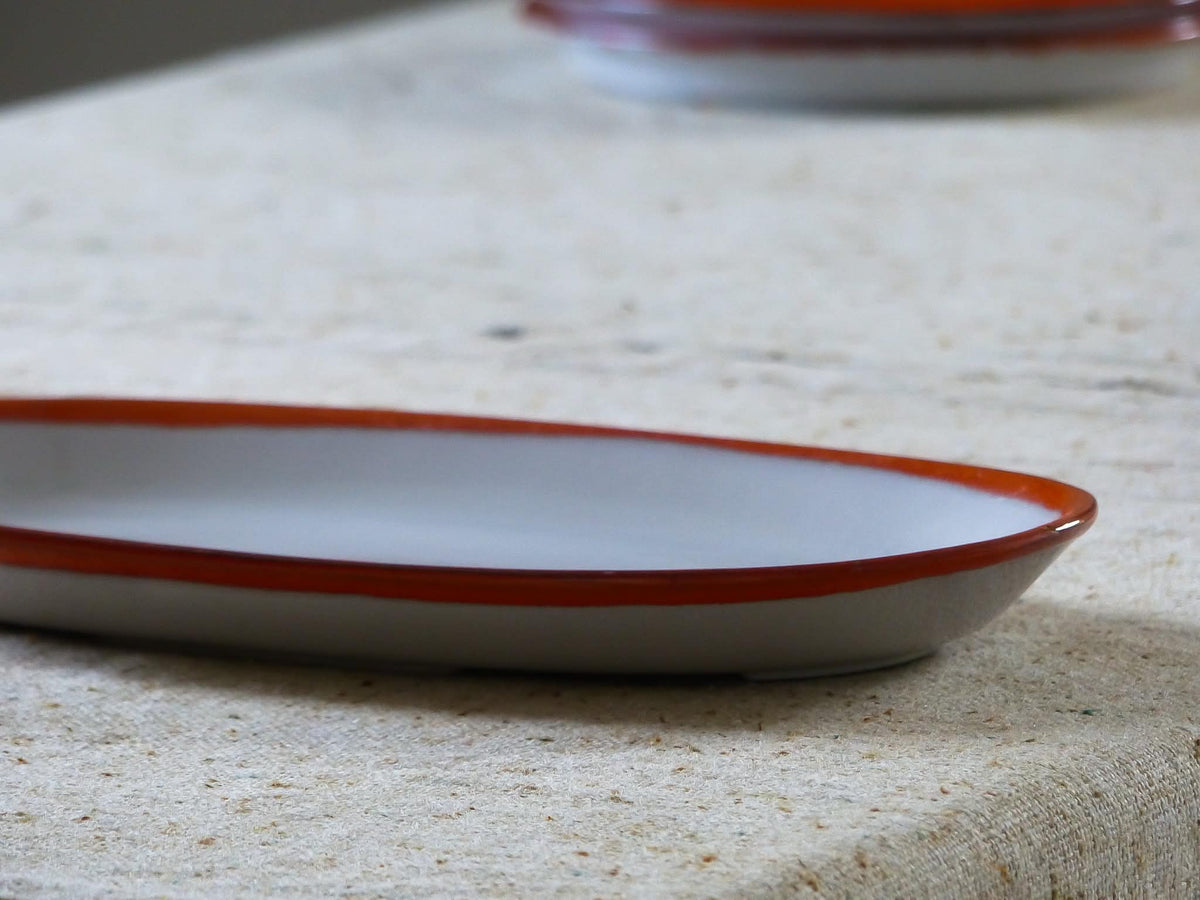 Assiette de service au contour orangé, Céramique de Beauce