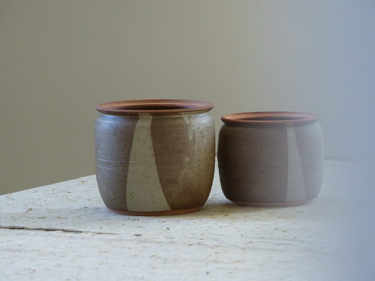 Duo de cache-pots en grés moucheté
