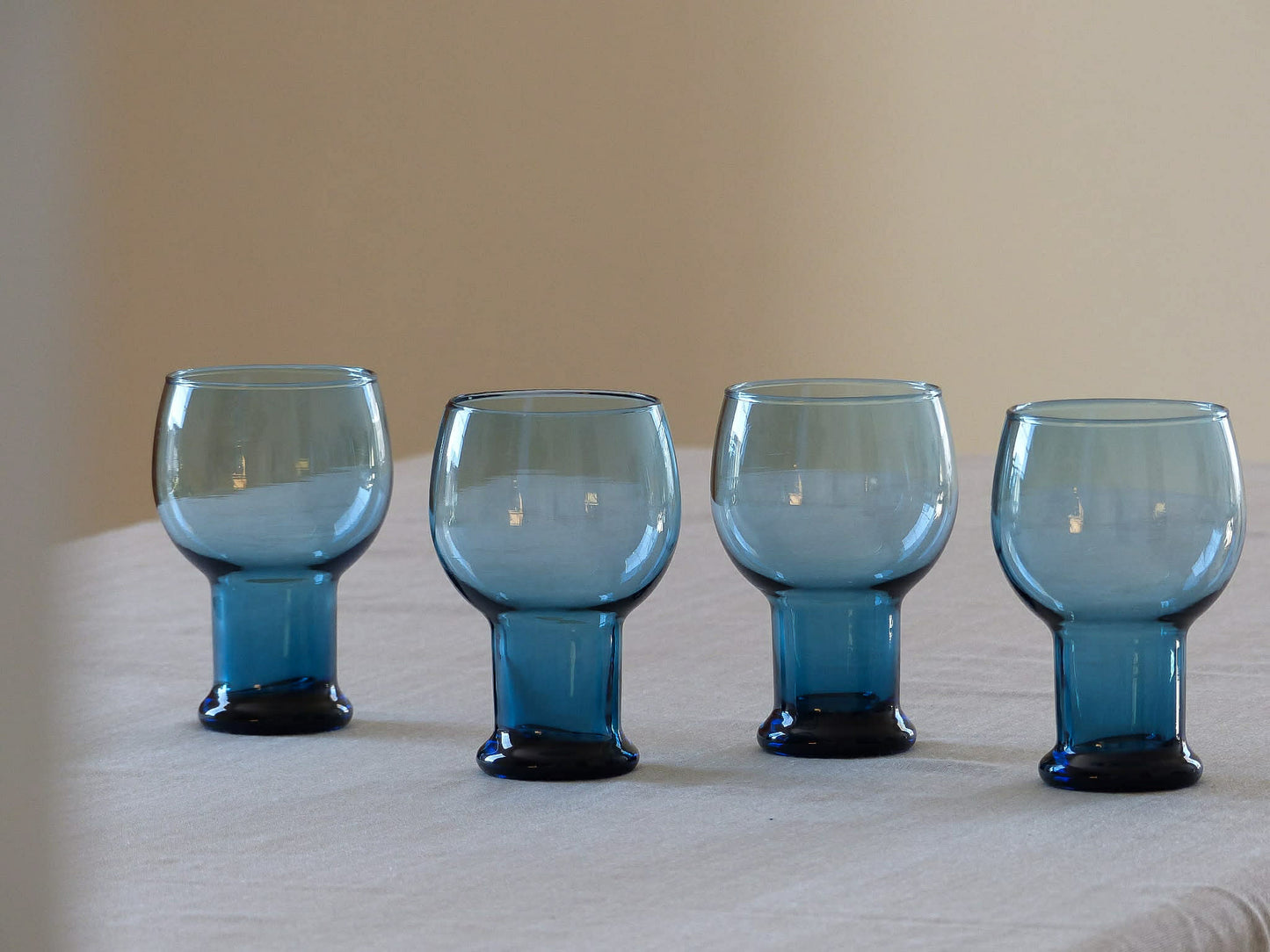 Ensemble (4) verres vintage- fumé bleu