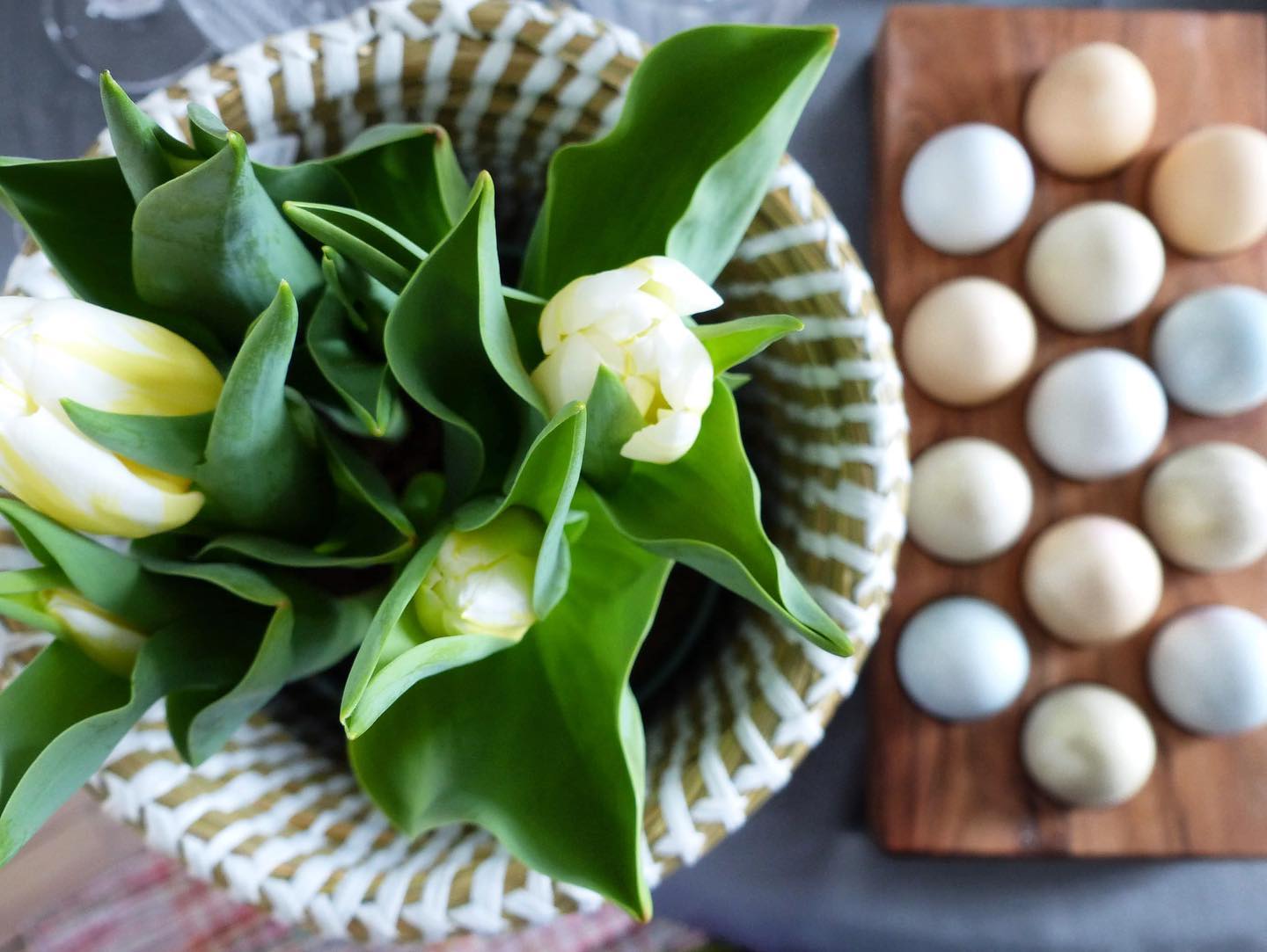 Plateau à oeufs en bois d'acacia