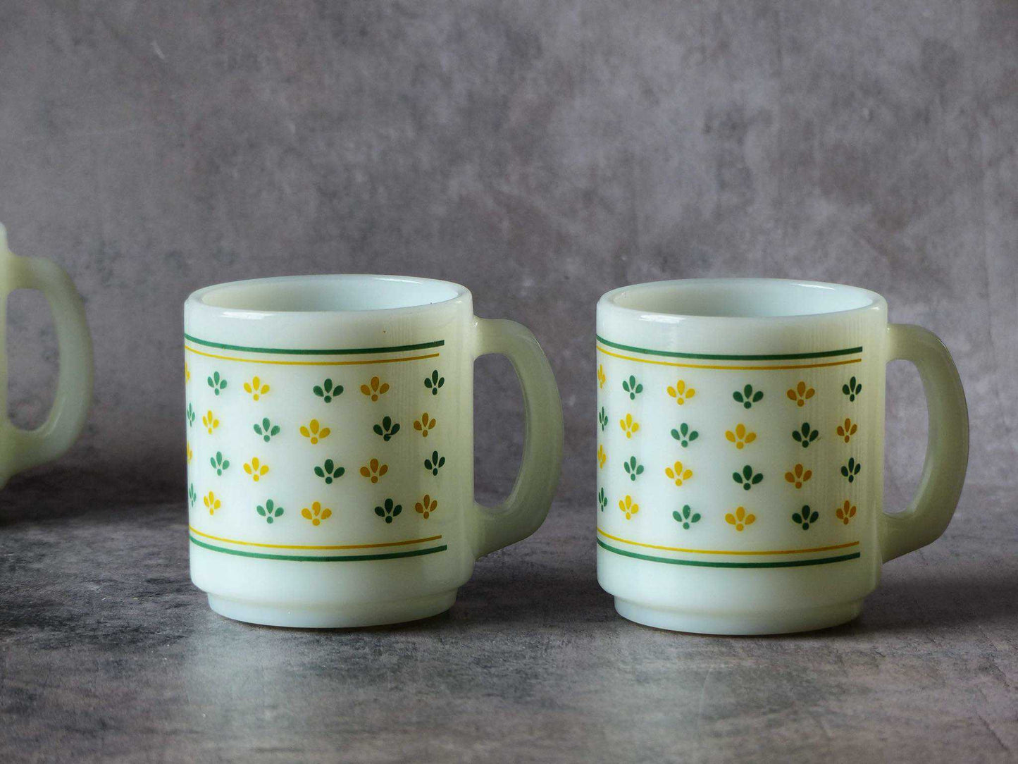 Duo de tasses vintage empilables, motif YELLOW-GREEN FLOWER, TERMOCRISA