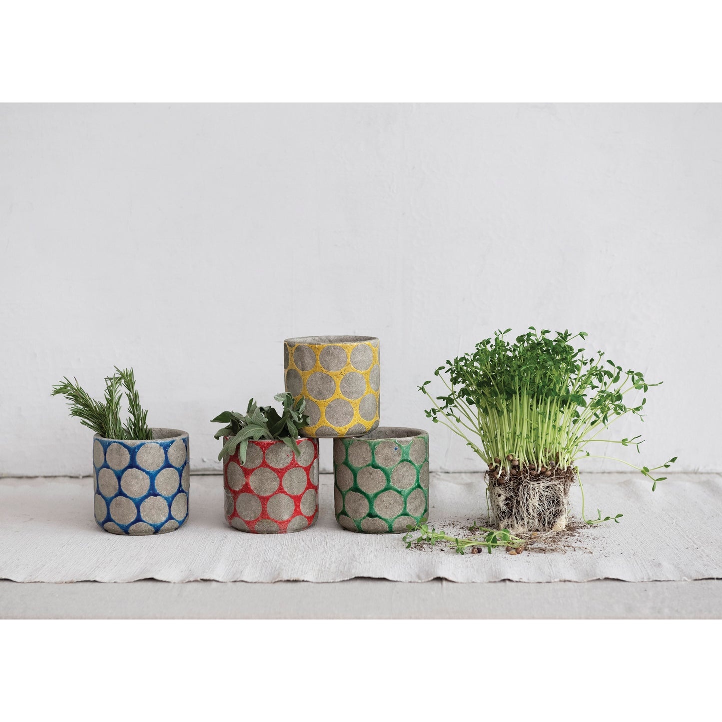 Cache-pots ronds en terre cuite, avec points en relief de cire, 4 couleurs