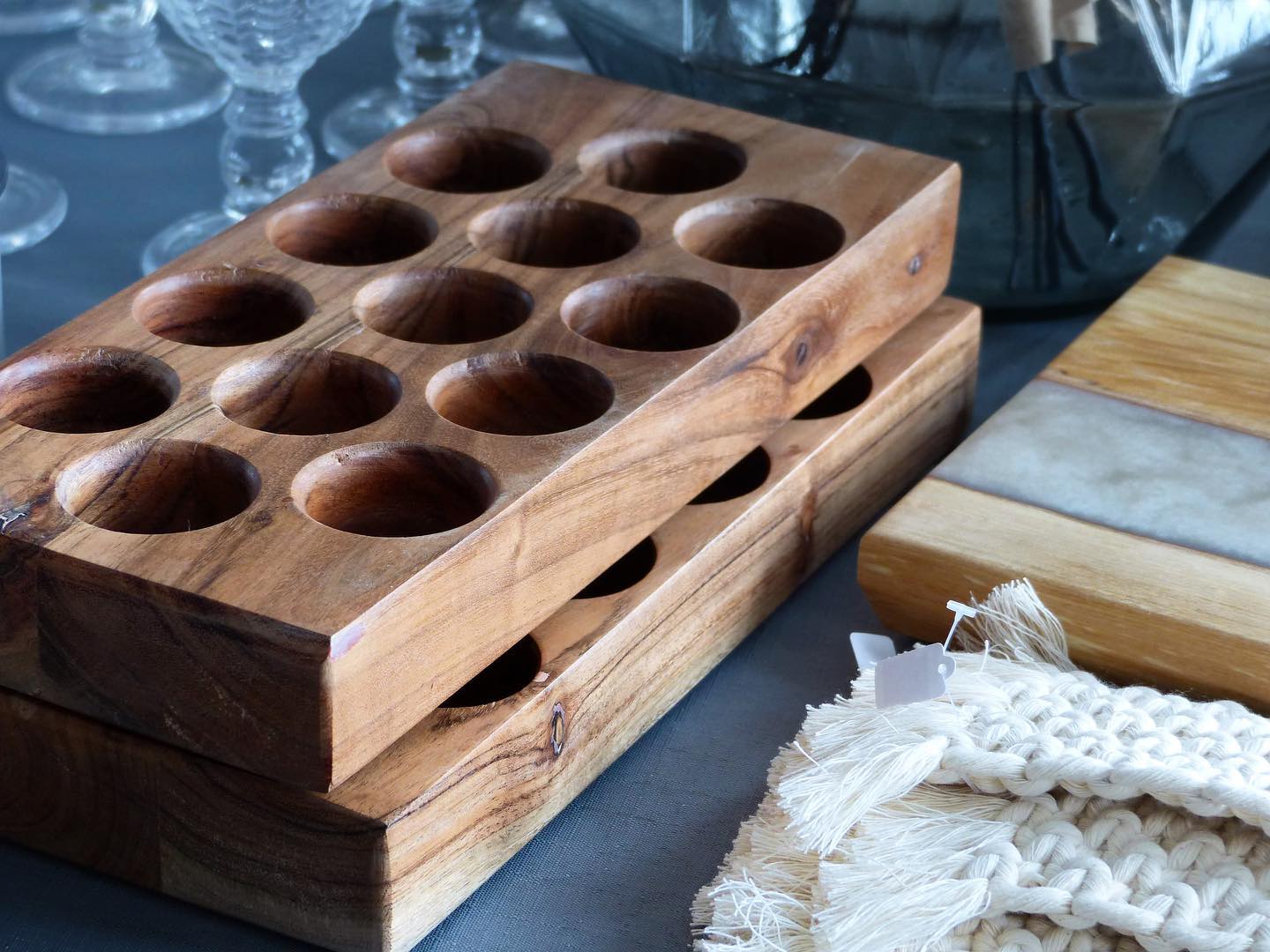 Plateau à oeufs en bois d'acacia