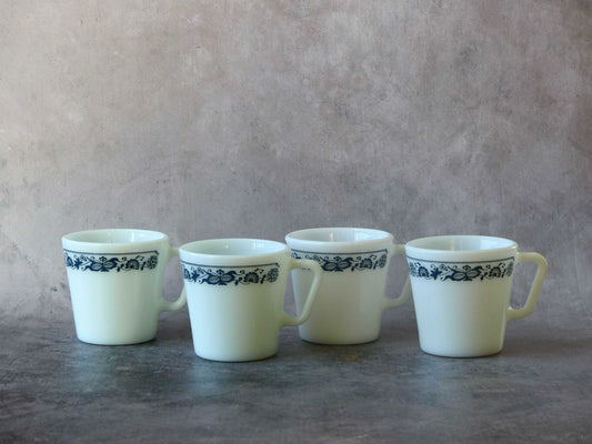 Ensemble de 4 tasses en verre de lait, PYREX