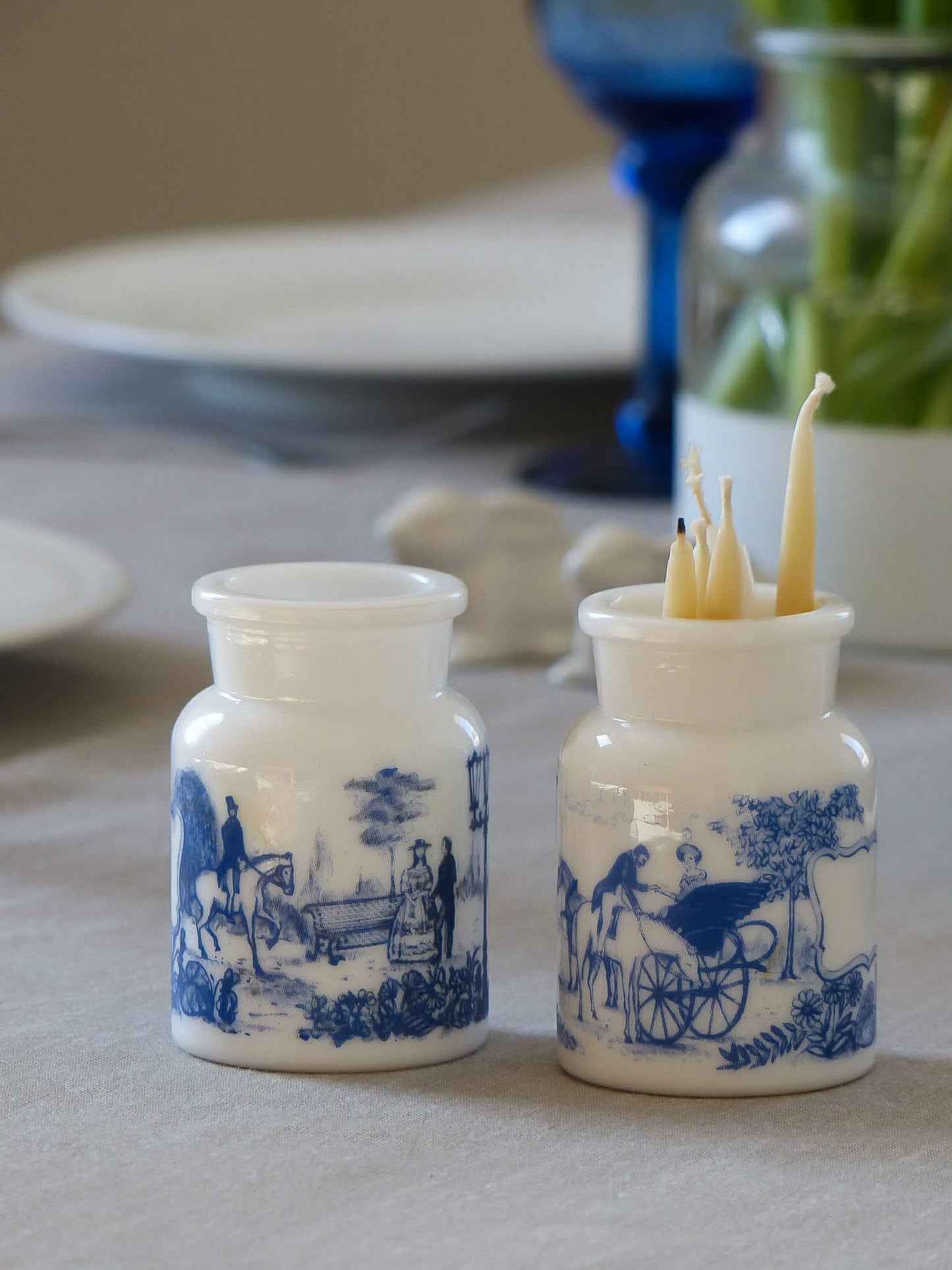 Paire de petits bols décoratifs bleu et blanc - scène pastorale