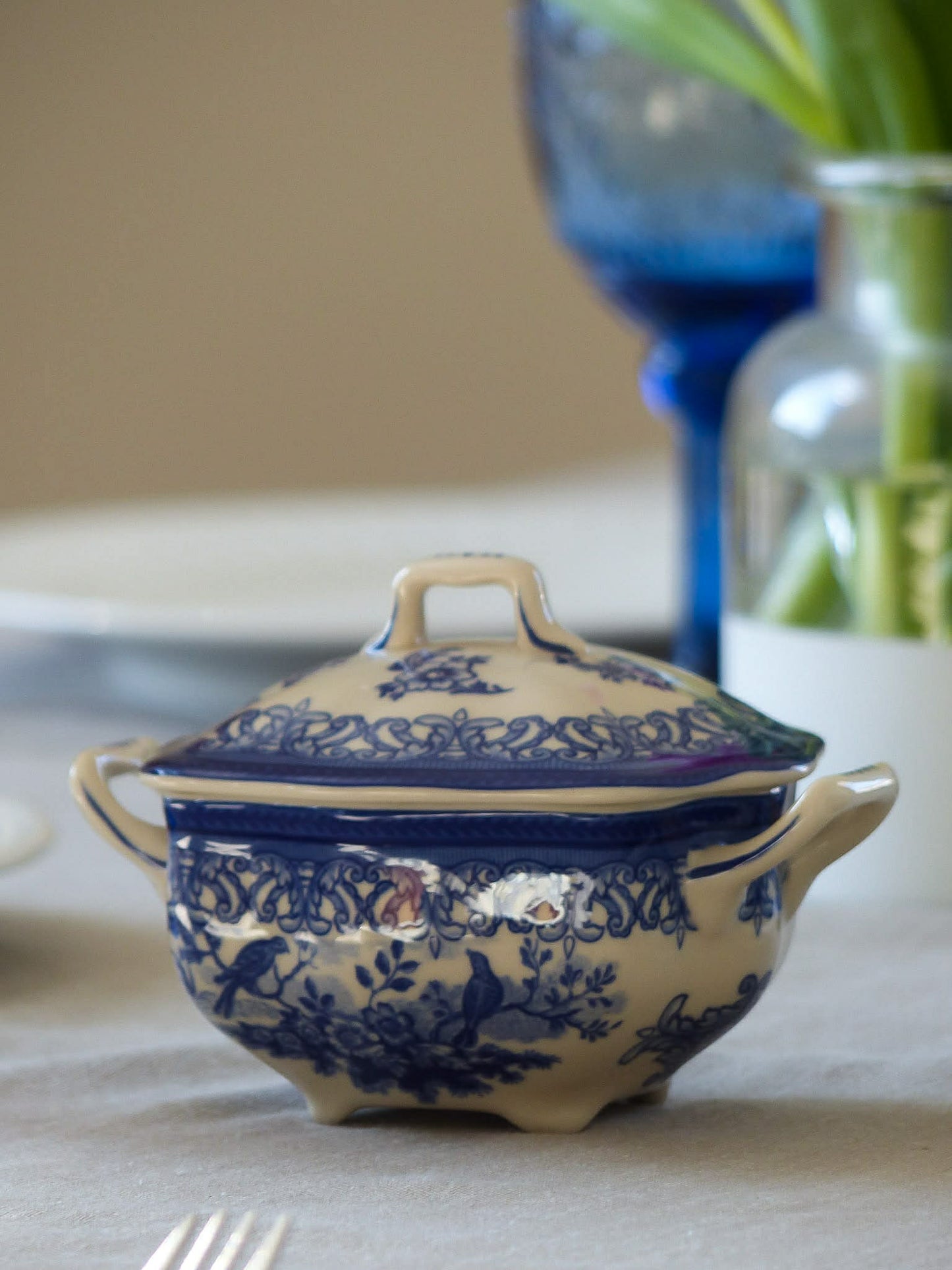 Petit coffret décoratif en céramique d’inspiration Old England - G