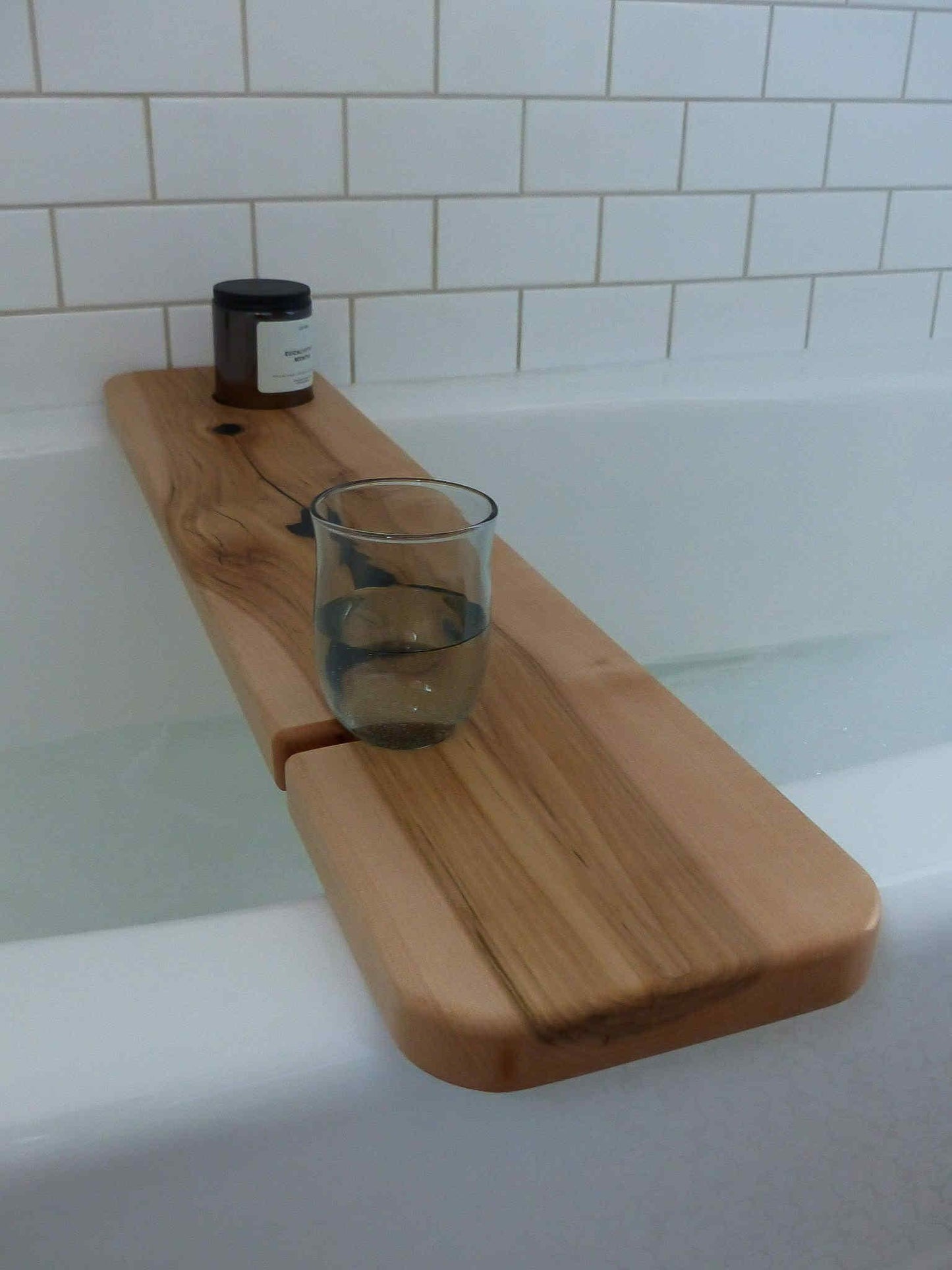 Planche pour le bain en érable et époxy