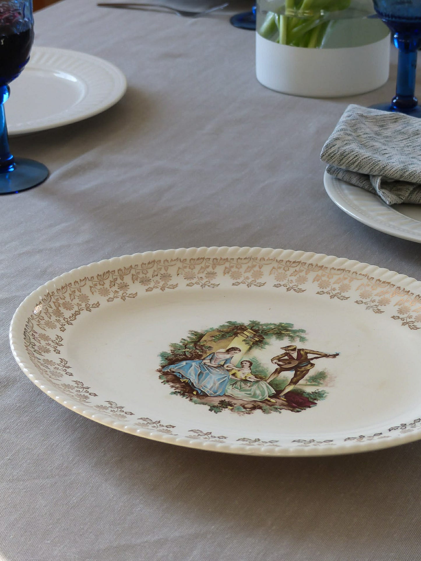 Assiette de service Serenade - British Empire Ware - 22K Gold