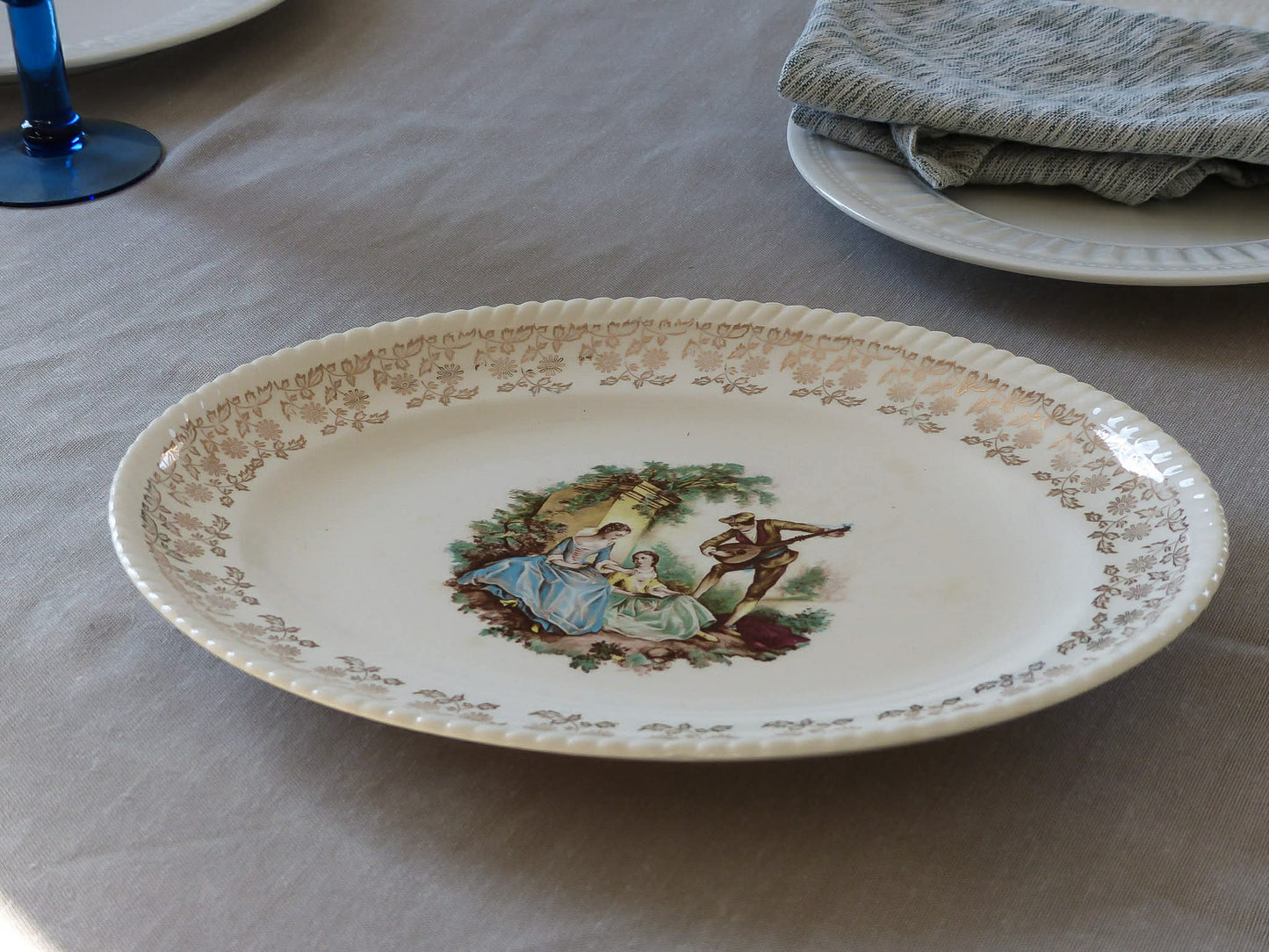 Assiette de service Serenade - British Empire Ware - 22K Gold