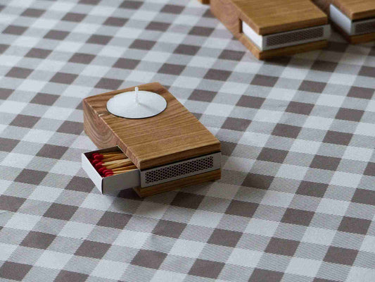 Porte bougie en frêne avec allumettes intégrées