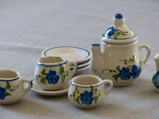 Service à thé miniature, peint à la main