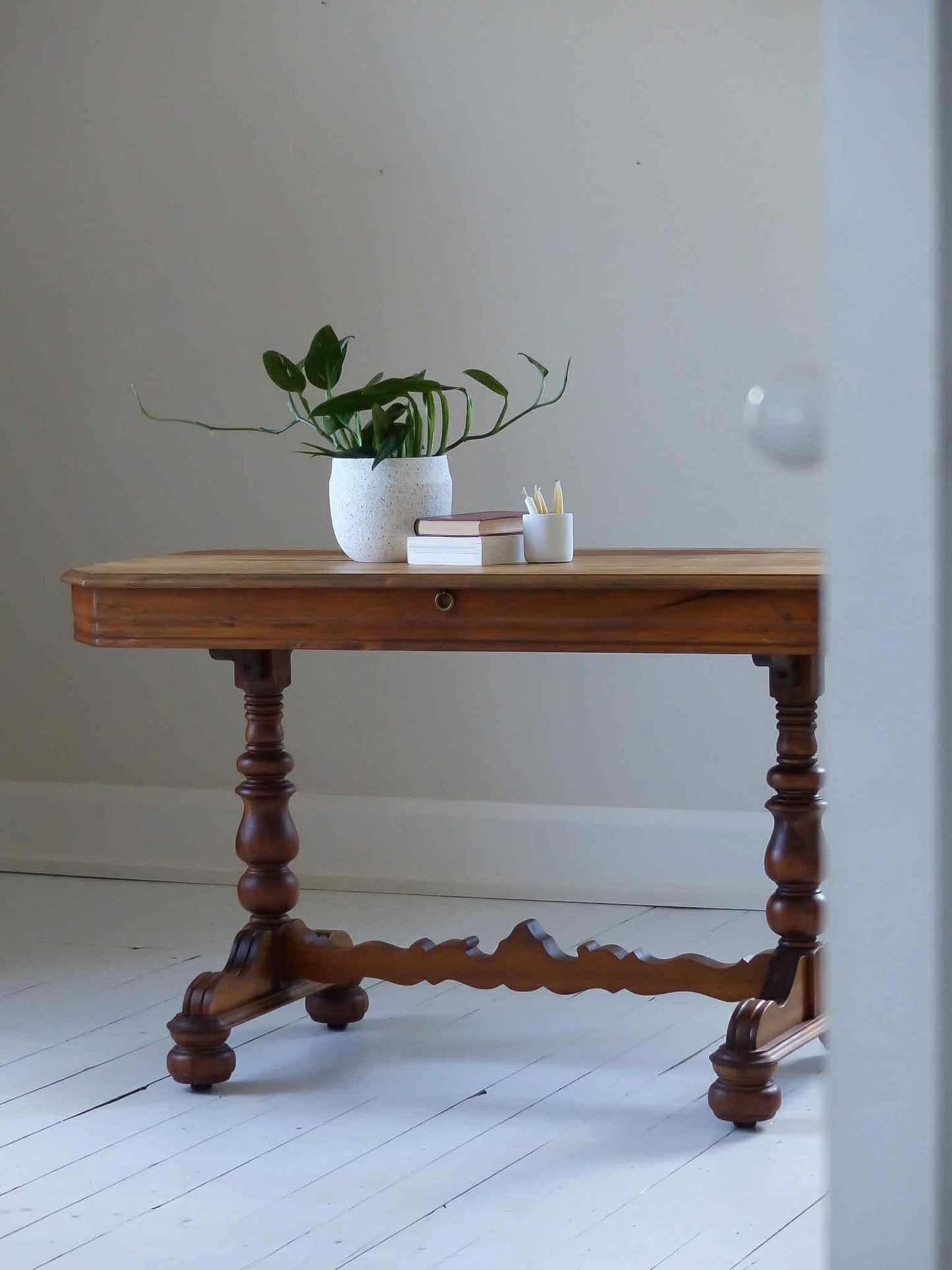 Table-console PIEDS TOURNÉS