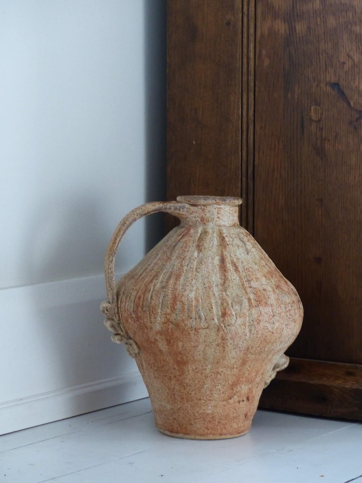 Vase décoratif signé T. Ouchi, London