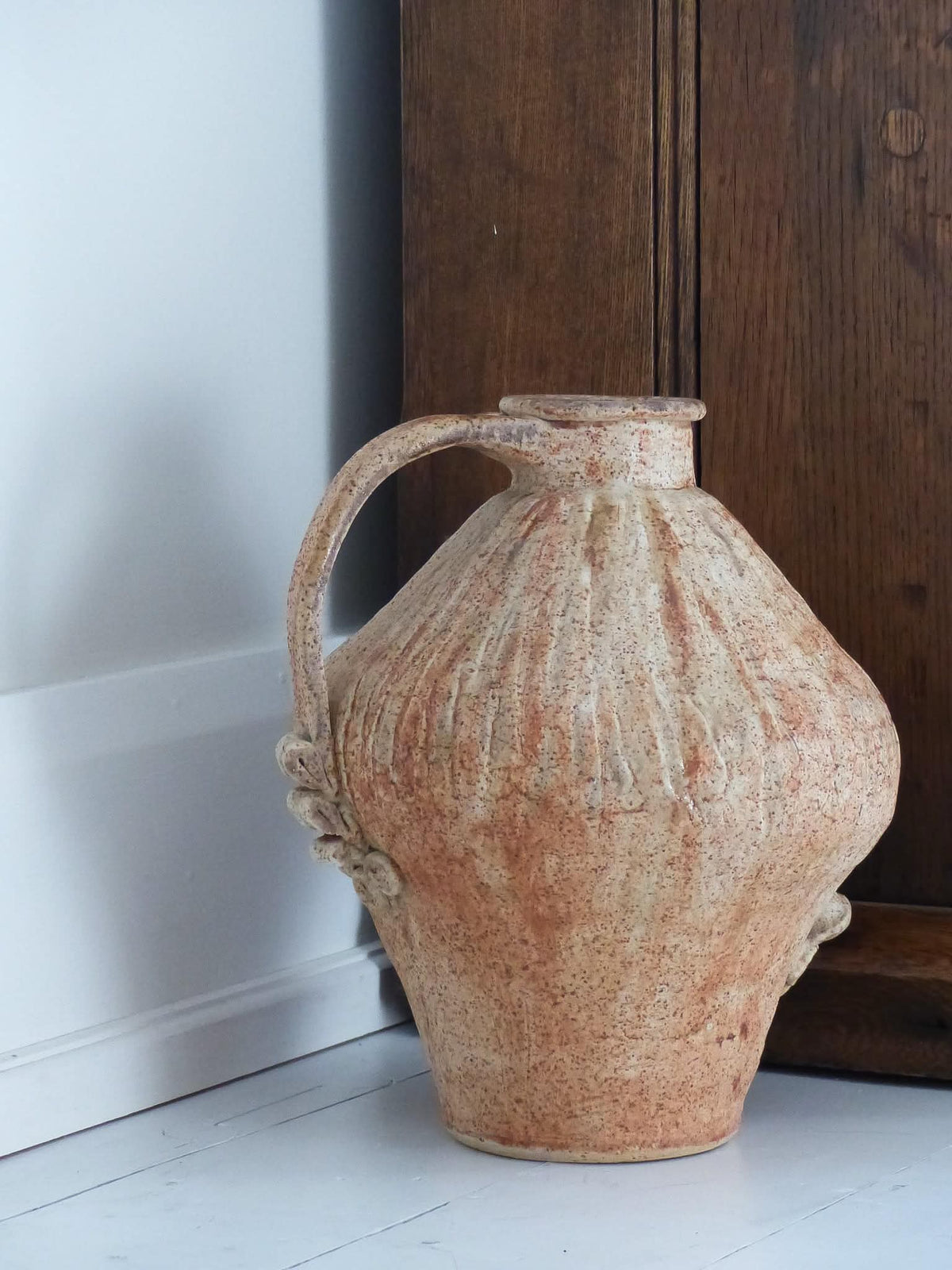 Vase décoratif signé T. Ouchi, London