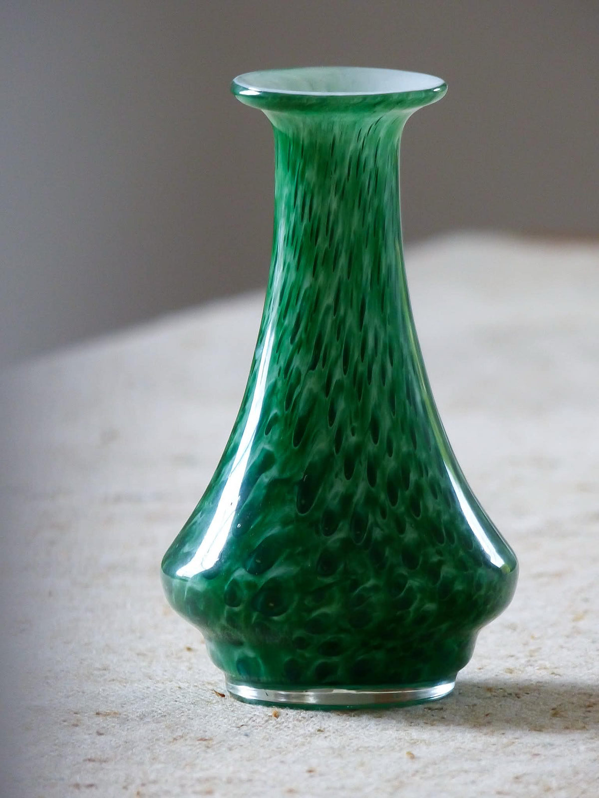 Petit vase en verre, vert émeraude